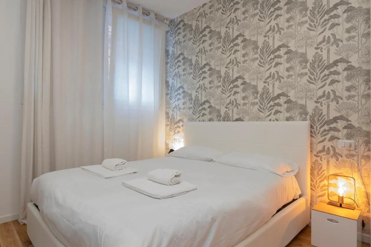 I Host Apartment - Fra Bartolomeo 16 Milan 0*,  Italy